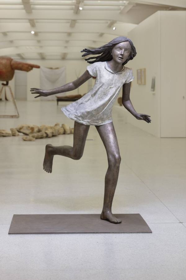 Utíkající dívka, 1976, foto Jakub Přecechtěl
