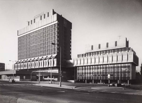 Budova PZO Centrotex, 1972‒1978, Václav Hilský, Otakar Jurenka, Národní galerie Praha, foto Kamil Wartha