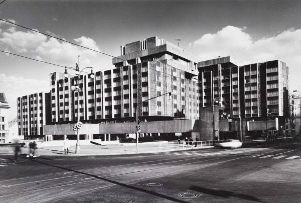 Hotel Intercontinental, 1968‒1974, Karel Filsak, Karel Bubeníček, Jaroslav Švec a kol., Národní galerie Praha, foto Kamil Wartha