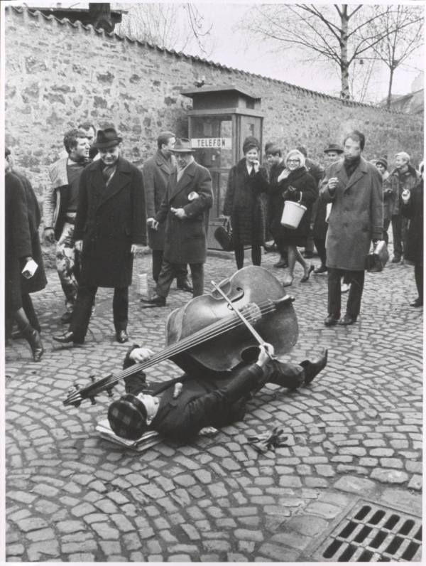 Milan Knížák, Procházka po Novém Světě. Demonstrace pro všechny smysly, 1964