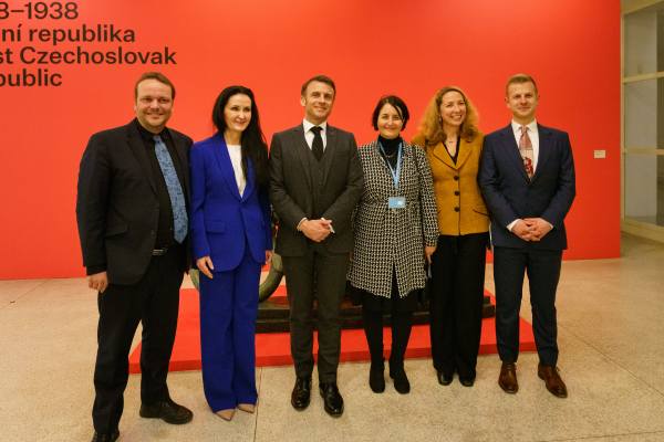 French President Macron viewed the art collections in the NGP