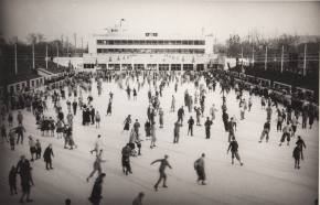 K historii dvou zimních stadionů v Praze