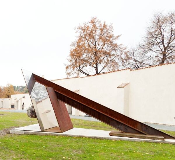 Sochařská zahrada v Anežském klášteře