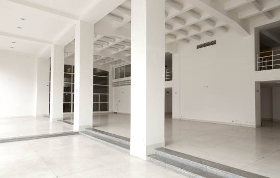 Od roku 1995 je Veletržní palác sídlem Sbírky moderního a současného umění. Veletržní palác, Korzo, 2022